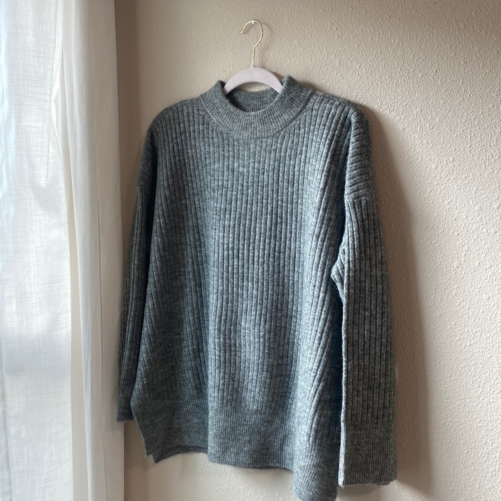 H&M grey oversized sweater